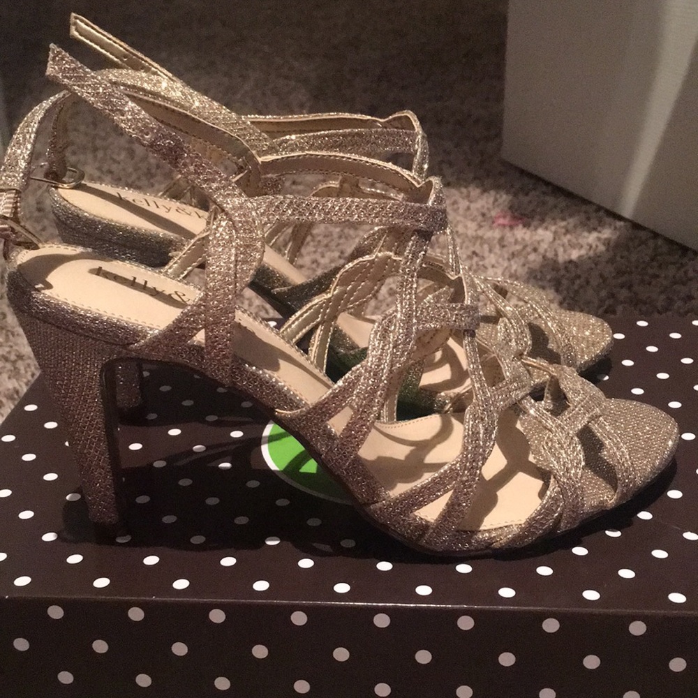 Heels - Picture 2 of 2